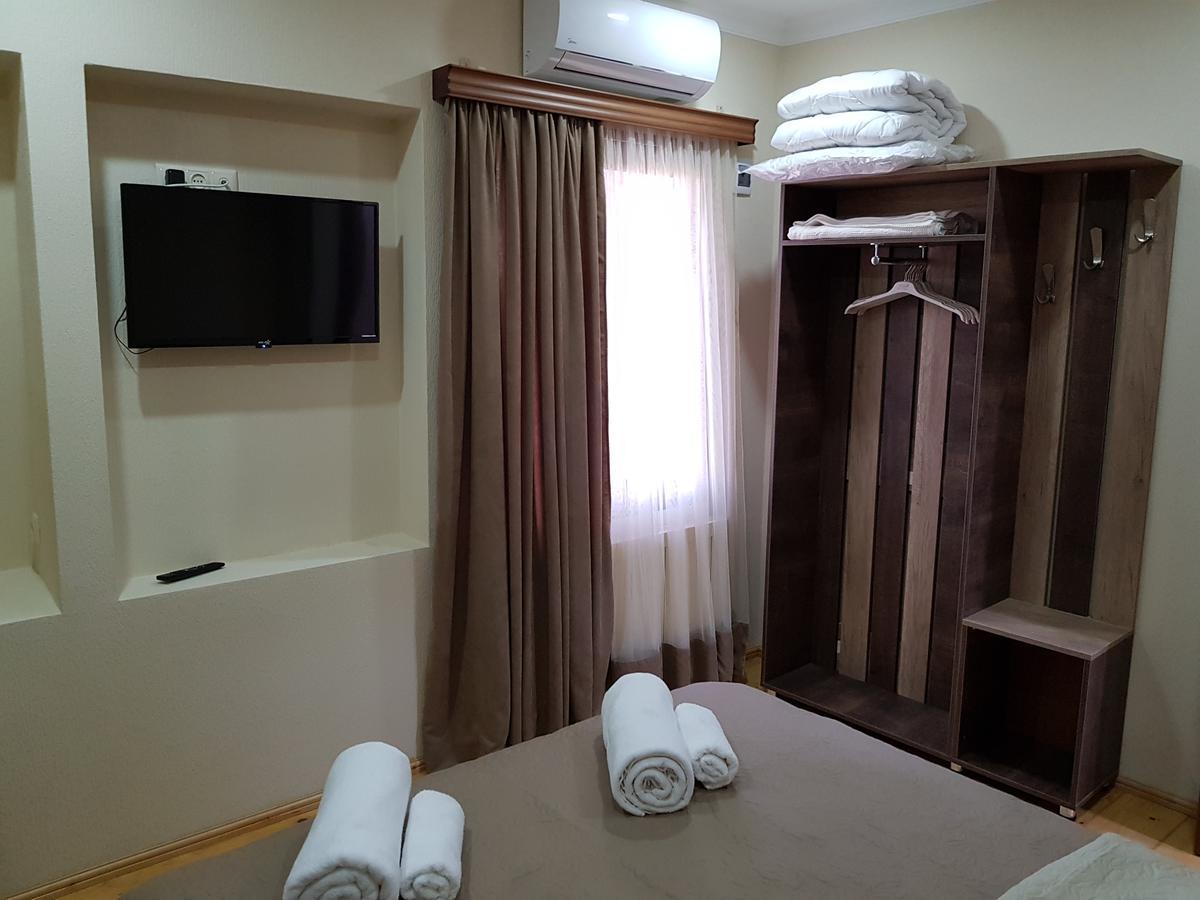 Hotel Villa Кутаиси Экстерьер фото