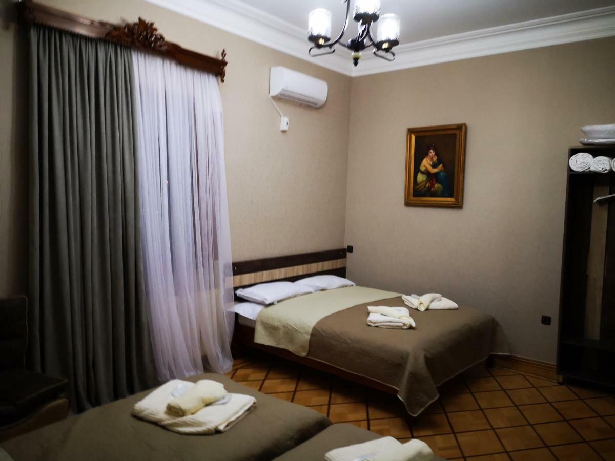 Hotel Villa Кутаиси Экстерьер фото